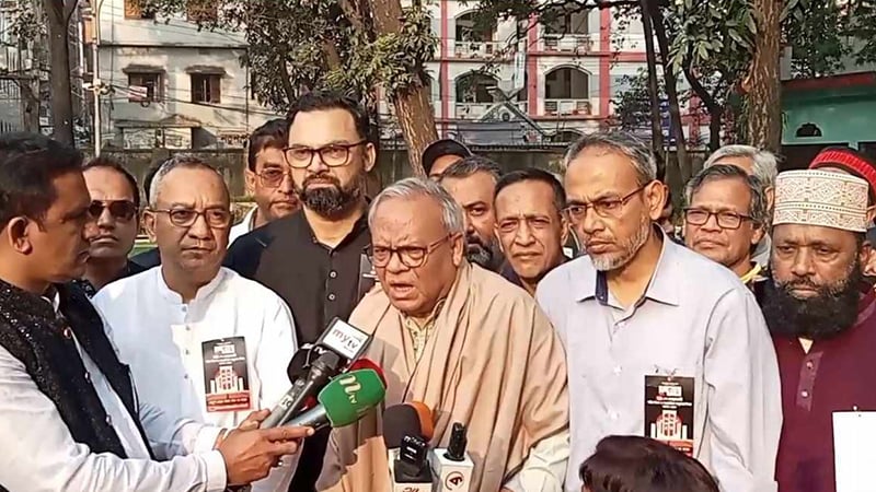 দেশি হানাদার বাহিনী রাজকীয় শাসন চালু করেছে : রিজভী