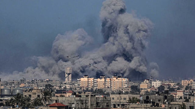 যুক্তরাষ্ট্রের ভেটোর পর গাজায় ইসরায়েলের ব্যাপক বোমা হামলা
