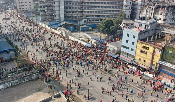 গাজীপুর সিটি করপোরেশনের ময়লা ফেলার গাড়ির চাপায় নারীশ্রমিক নিহত