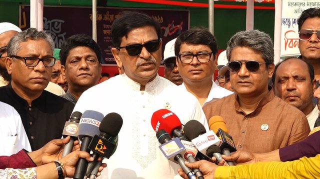 দুর্নীতির কারণে চিকিৎসা ব্যবস্থা আস্থা হারাচ্ছে : হানিফ