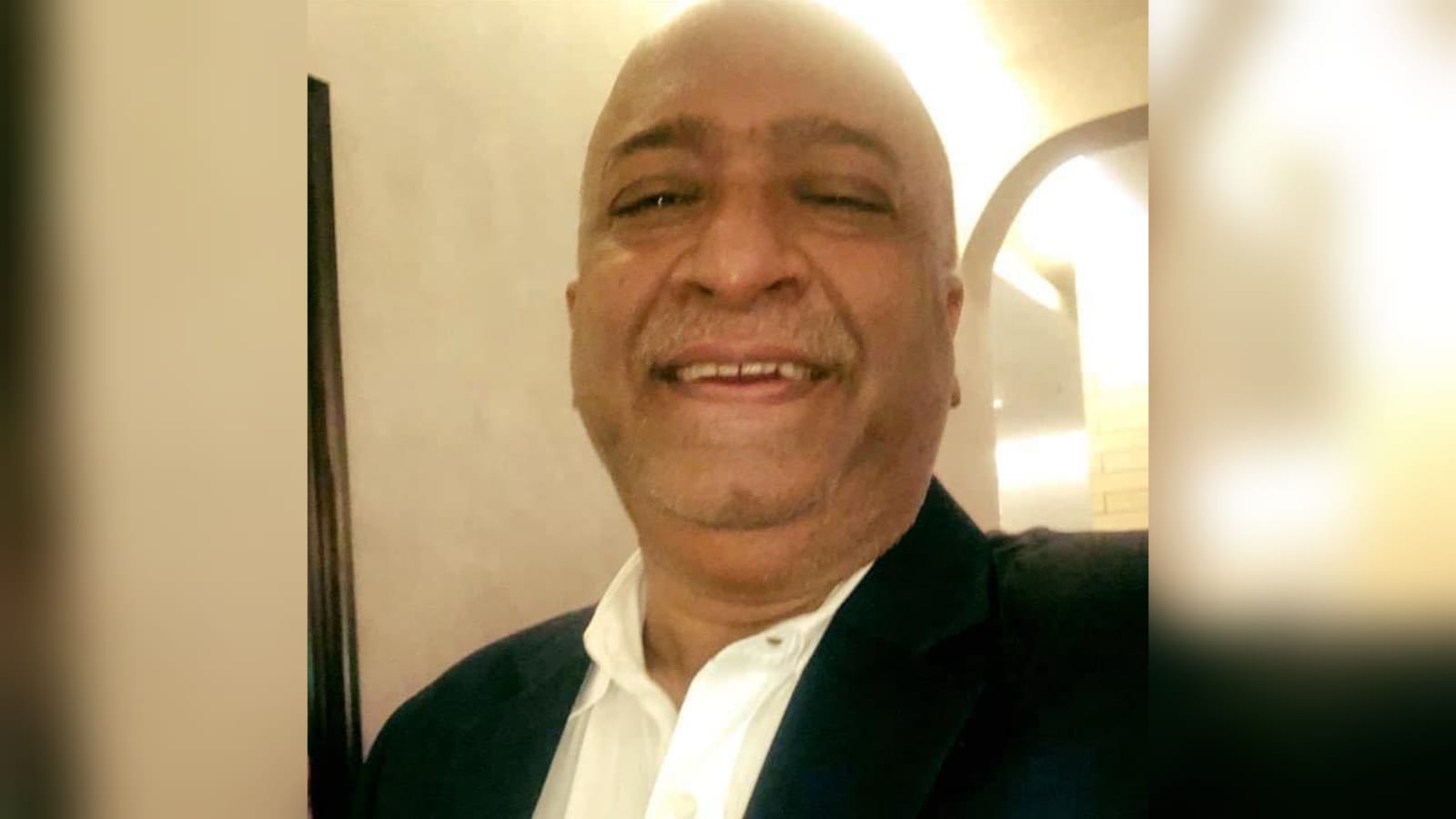 খুলনা ক্লাবের সভাপতি শারফুজ্জামান টপি