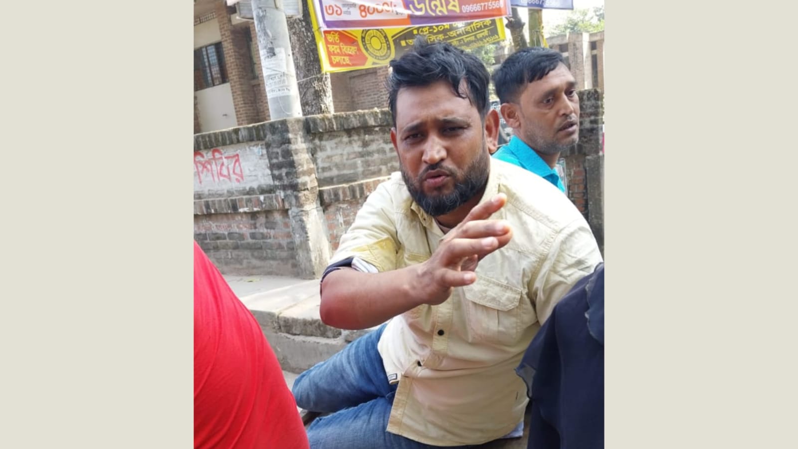 দুর্গাপুরে জামায়াত কর্মীর ওপর হামলা, বিএনপির ২ নারী কর্মী আটক