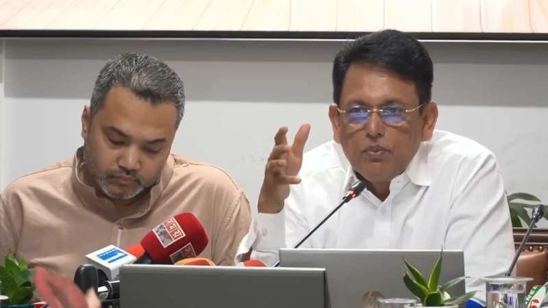 মন খুলে গান গাওয়া যায়, নম্বর দেওয়া যায় না: শিক্ষামন্ত্রী