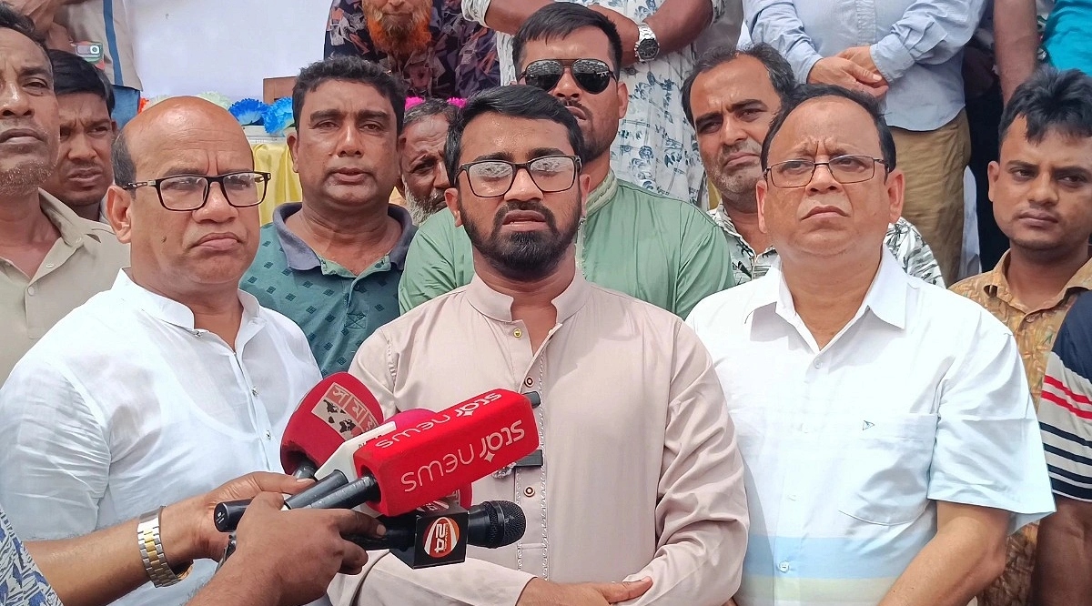 আ.লীগকে সঙ্গে নিয়ে জামায়াত বাংলাদেশে বিরাজনীতিকরণ চায়: রাশেদ খাঁন