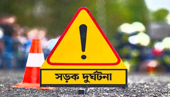 কক্সবাজারে বাস-মাইক্রোবাসের সংঘর্ষে নিহত ৩