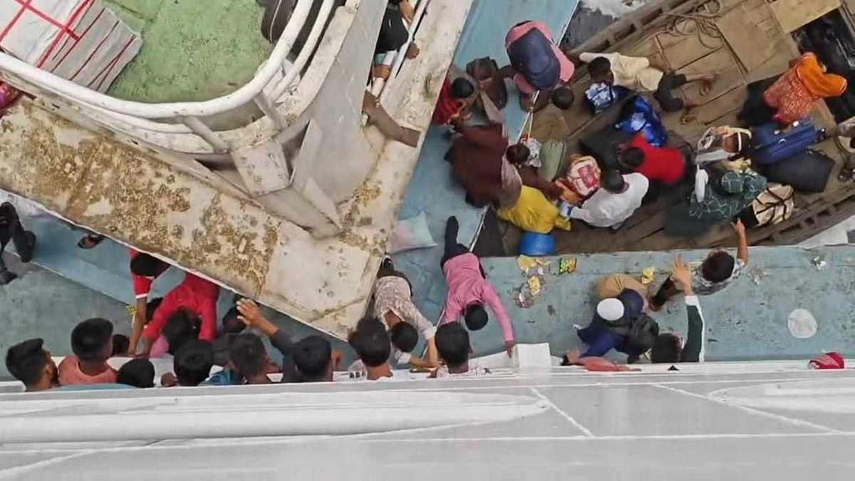 সদরঘাটে লঞ্চ দুর্ঘটনায় ৬ সদস্যের তদন্ত কমিটি গঠন