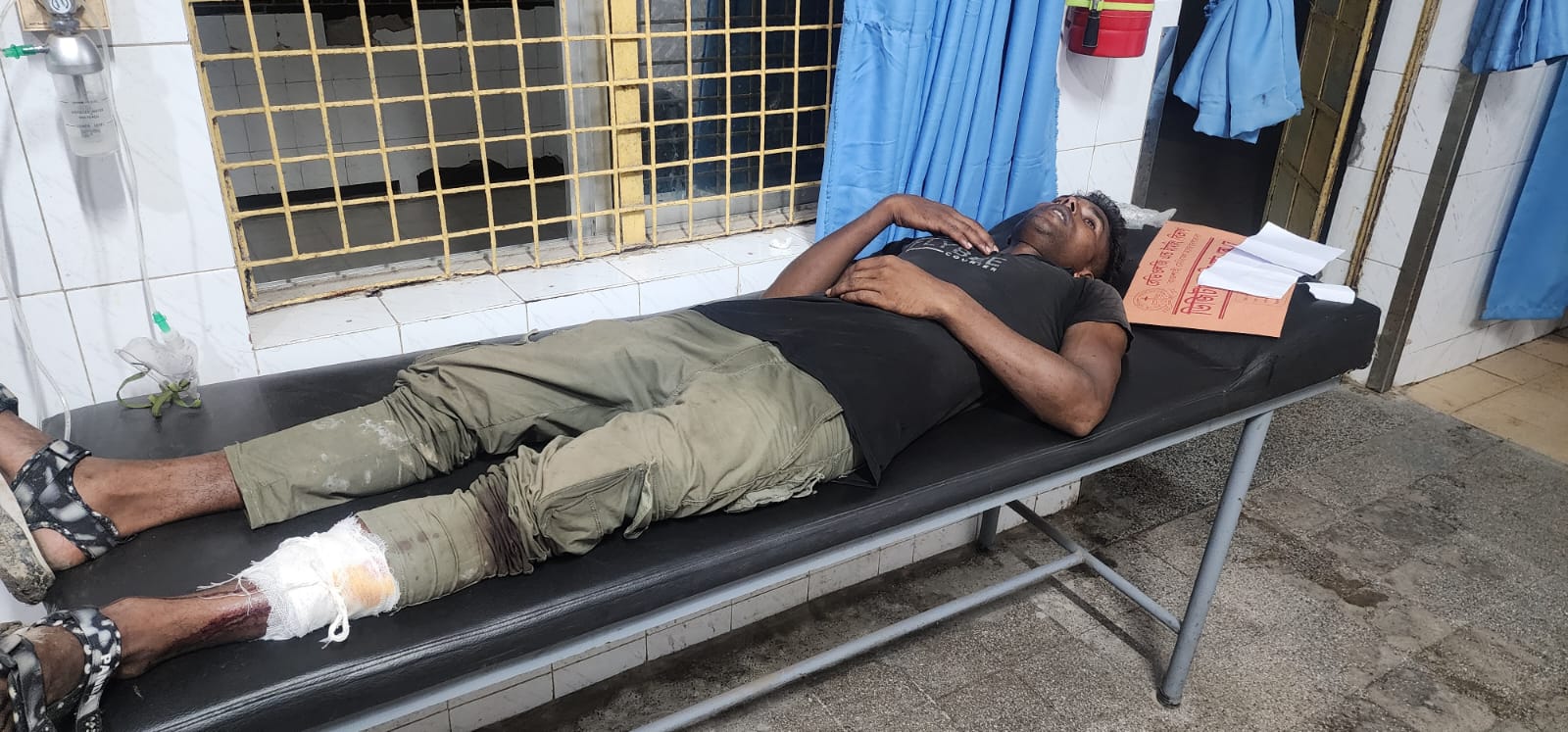 নির্বাচনের আগের রাতে পবায় প্রার্থীর ছেলের ওপর দুর্বৃত্তের হামলা