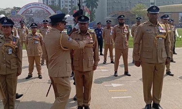আইজিপি ব্যাজ পেলেন ৪৮৮ পুলিশ সদস্য