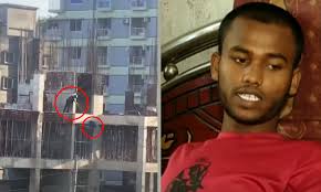 ঝুলে থাকা অবস্থায় পুলিশের গুলি করা সেই তরুণ বেঁচে আছেন