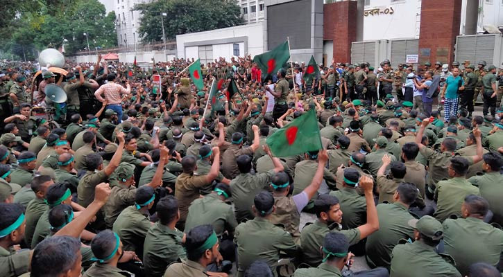 পল্টন থানায় চার হাজার আনসারের বিরুদ্ধে মামলা