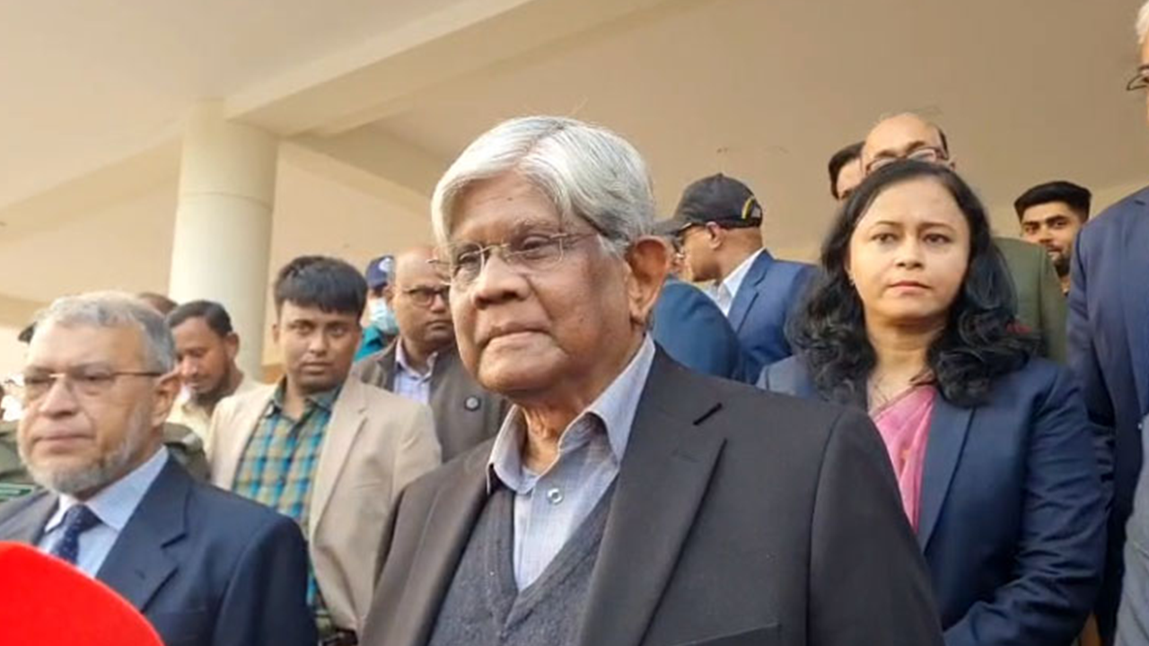 ‘হ্যাঁ’ ভোটের পক্ষে রায় দিলে উন্নয়ন হবে, দেশ এগিয়ে যাবে : অর্থ  উপদেষ্টা