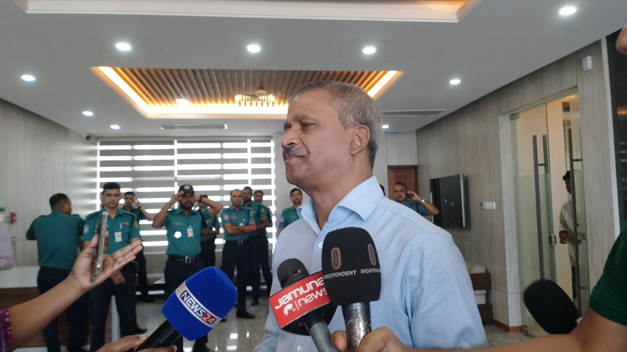 ঘোষিত সময় অনুযায়ী নির্বাচন অনুষ্ঠিত হবে: আসিফ নজরুল