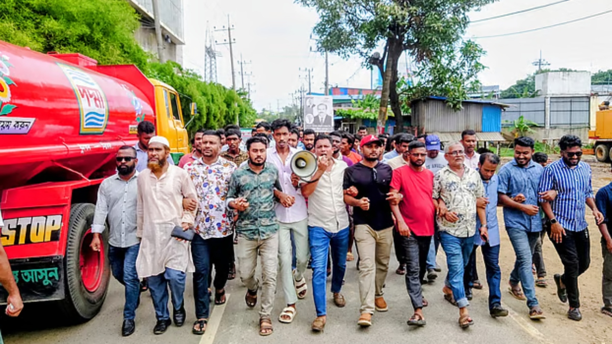 আসলাম চৌধুরীর প্রার্থিতা বাতিল: ঢাকা-চট্টগ্রাম মহাসড়ক অবরোধ