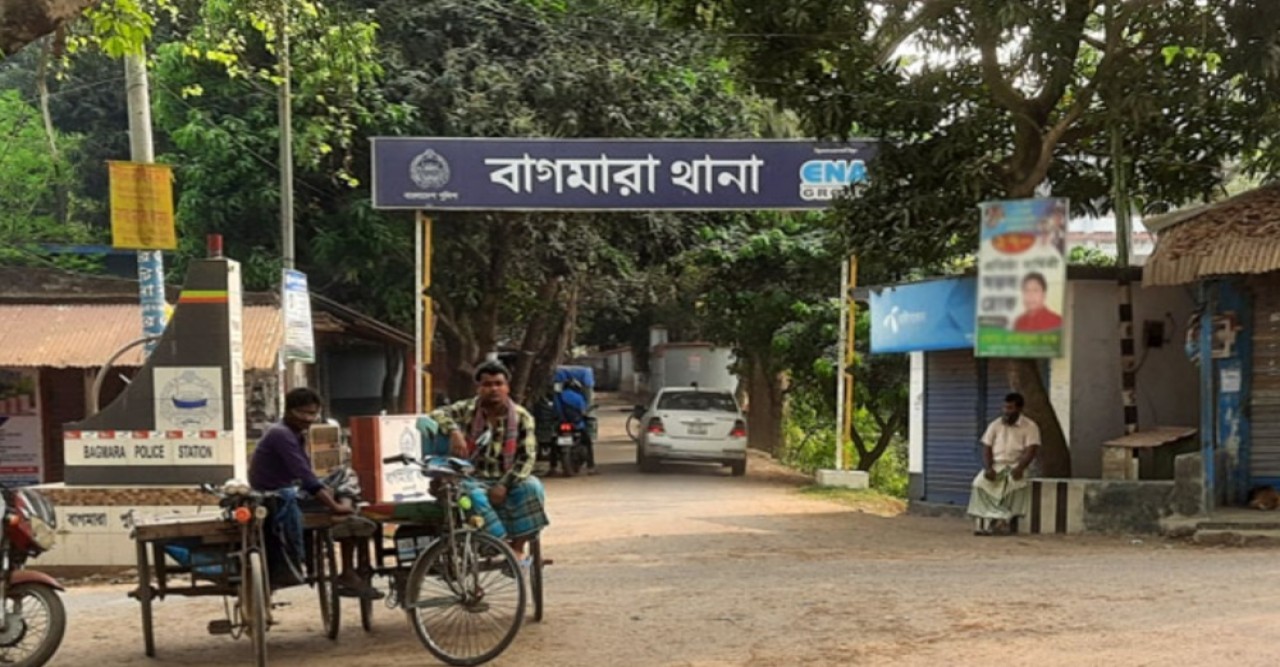 রাজশাহীতে স্কুলশিক্ষককে আটকে রেখে মুক্তিপণ আদায়, ফাঁকা স্ট্যাম্পে সই