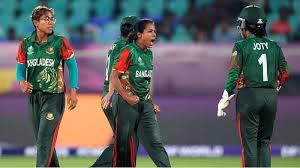 টস হেরে ফিল্ডিংয়ে বাংলাদেশের মেয়েরা