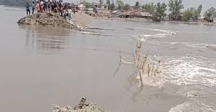 সাতক্ষীরায় জোয়া‌রের পানিতে ভেসে গেল ঈদের আনন্দ