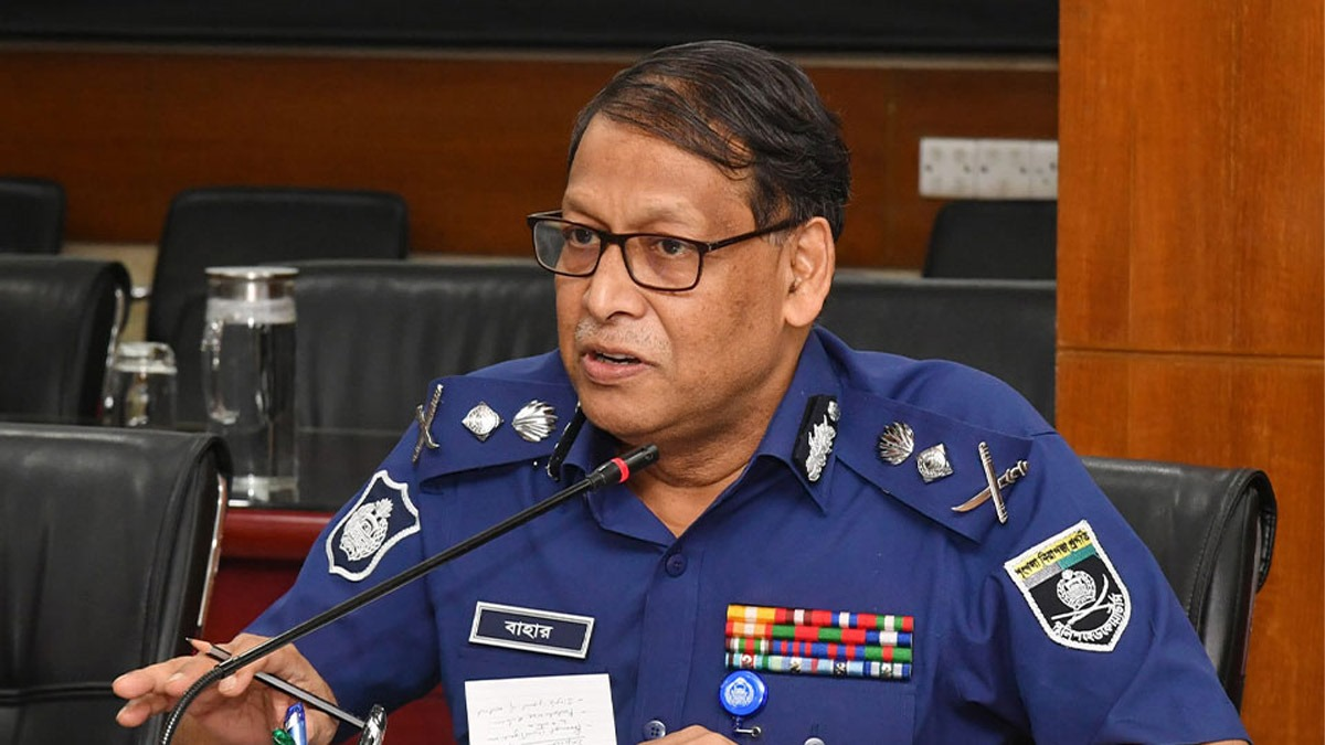 আইজিপি বাহারুলের বরখাস্ত চেয়ে প্রধান উপদেষ্টার কাছে চিঠি