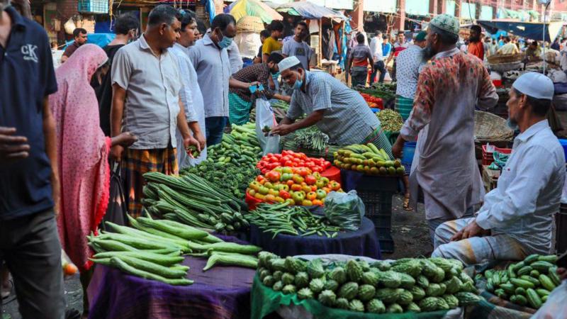বাংলাদেশে মূল্যস্ফীতি কমছে না কেন?: বিবিসি বাংলার বিশ্লেষণ