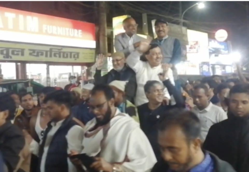 কিশোরগঞ্জ-১ আসনে বিএনপির মনোনয়নবঞ্চিত তিন নেতা এক মঞ্চে!