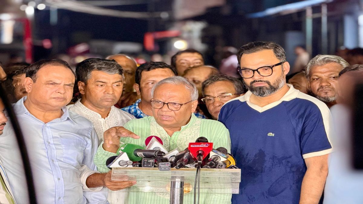 অগ্নিকাণ্ডে নিহতদের পরিবারকে এক লাখ টাকা করে দেবে বিএনপি