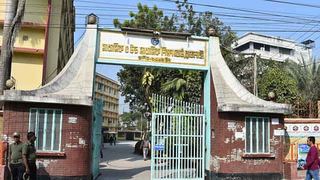শিক্ষা বোর্ডে কর্মকর্তাদের পদোন্নতি : রাষ্ট্রপতির কাছে করা ক্ষমার আবেদন নাকচ