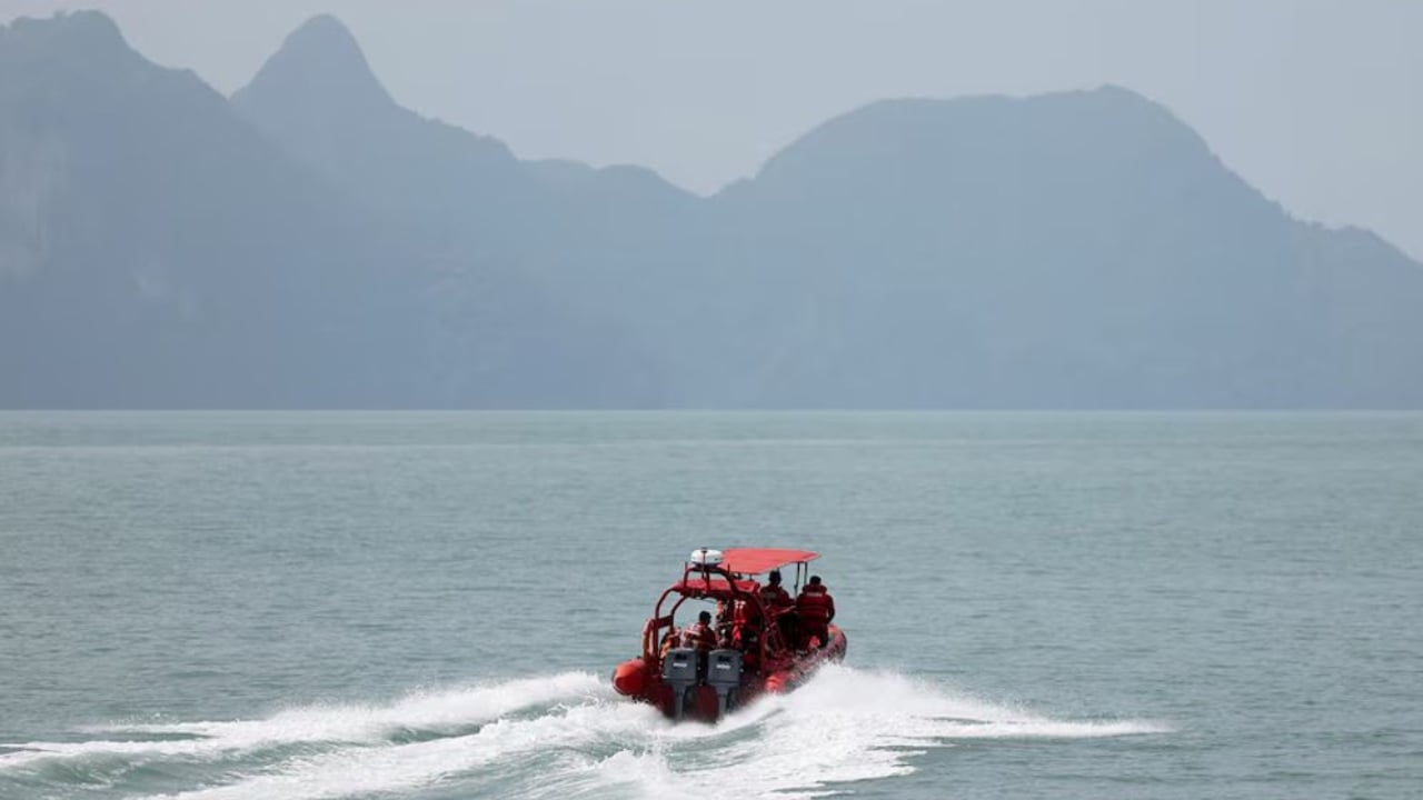 আন্দামান সাগরে নৌকাডুবি, বাংলাদেশিসহ নিখোঁজ ২৫০