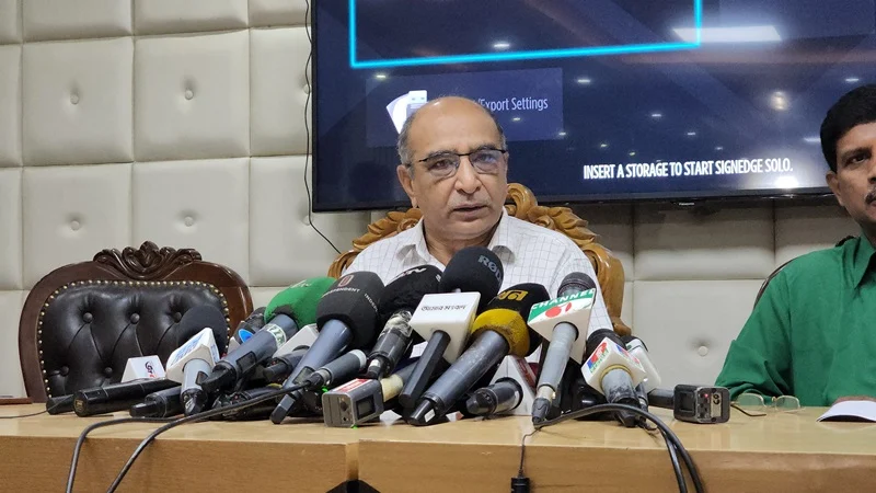 রিমাল দুপুরে রাজধানী অতিক্রম করবে