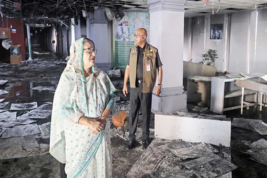 বিটিভি ভবনে ধ্বংসযজ্ঞ দেখে অশ্রুসিক্ত প্রধানমন্ত্রী