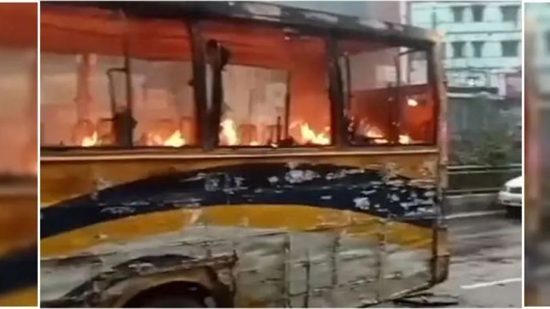 রাজধানীর মিরপুরে বাসে আগুন