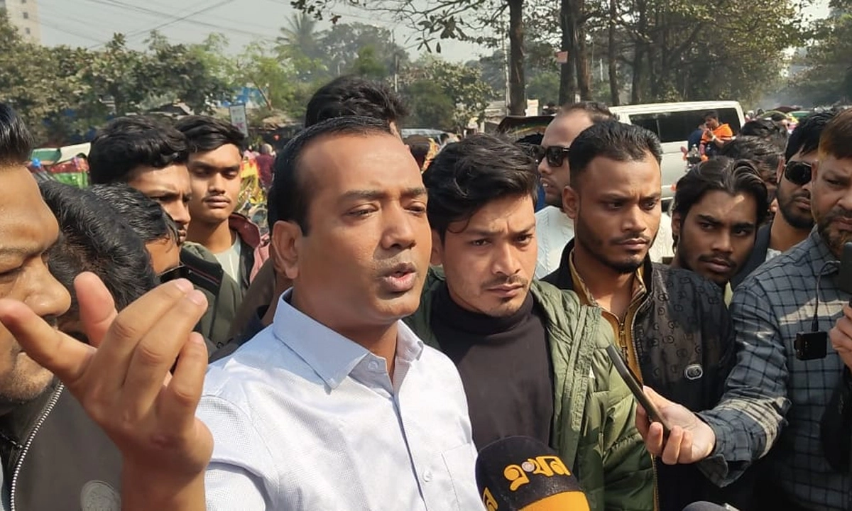 'তিন দাবি না মানলে ইসির সামনে সারারাত বসে থাকব'