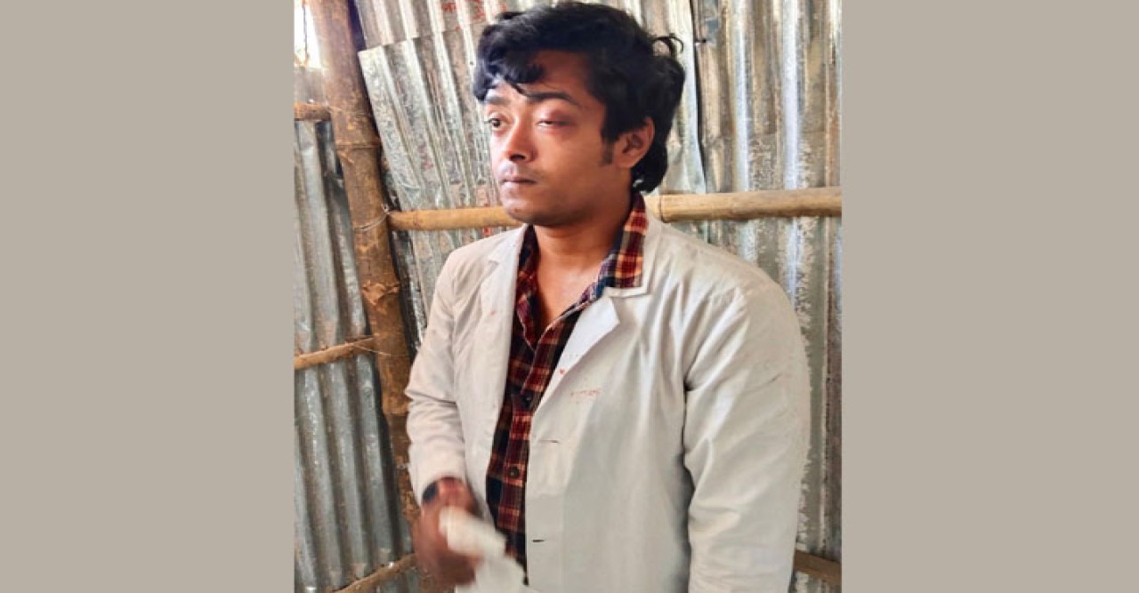রাজশাহীতে ছাত্রলীগ কর্মীকে পিটিয়ে পুলিশে সোপর্দ