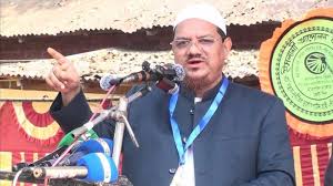 বেপর্দা নারীদের সঙ্গে সেলফি তোলেন জামায়াত আমির: চরমোনাই পীর