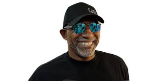 টাইগারদের নতুন কোচ সিমন্স এখন ঢাকায়