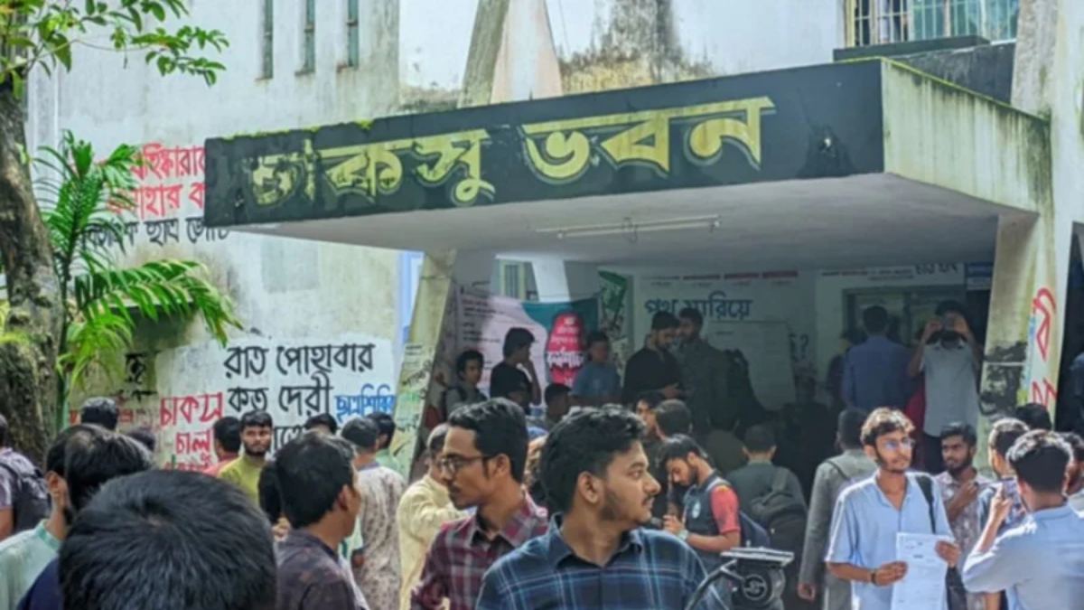 চবি ছাত্র সংসদ নির্বাচনে ১১৬২ প্রার্থীর মনোনয়নপত্র সংগ্রহ