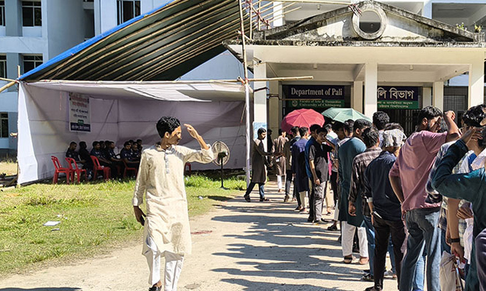 চাকসু নির্বাচন: দুপুর ২টা পর্যন্ত মোট ভোটগ্রহণের হার ৪০ শতাংশ