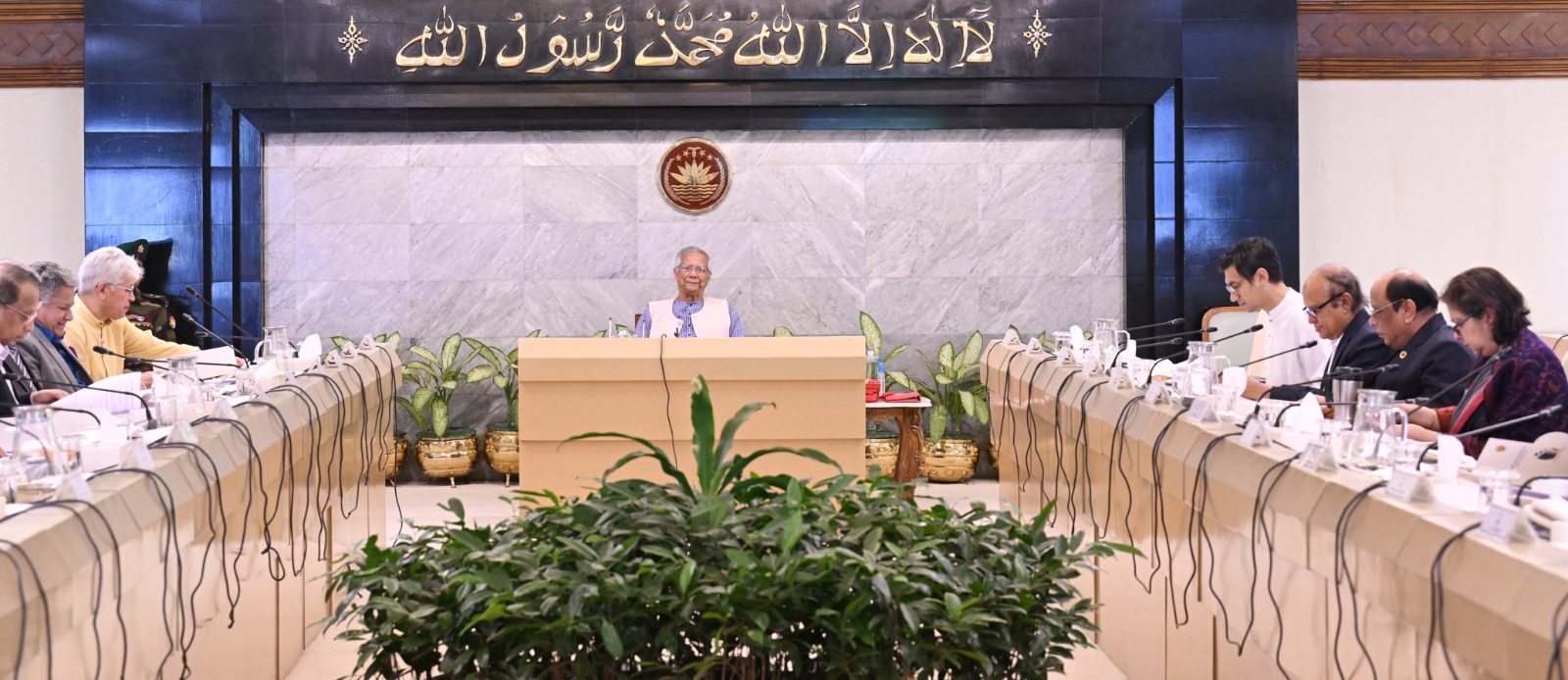 আন্তর্জাতিক শ্রমবাজারে সুনাম রক্ষায় সার্টিফিকেশন জালিয়াতি রোধের নির্দেশ প্রধান উপদেষ্টার