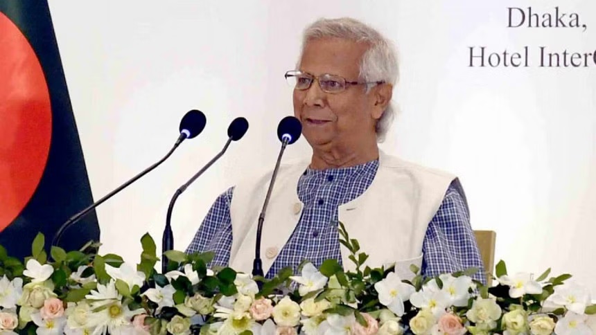 জাতির উদ্দেশে ভাষণ দিচ্ছেন প্রধান উপদেষ্টা