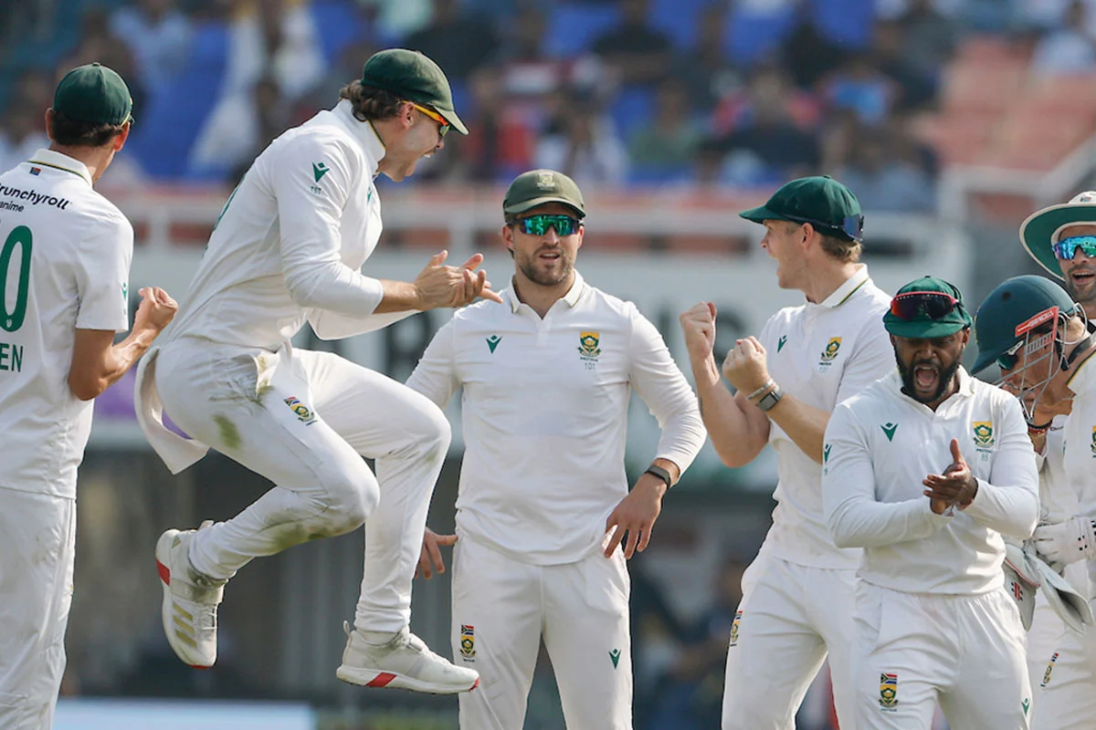 ৯৩ রানে অলআউট, ঘরের মাঠেই লজ্জার হার ভারতের