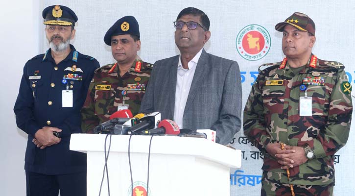 তরুণ-যুবাদের ‘ইউনিভার্সাল মিলিটারি ট্রেনিং’ চান ডিসিরা