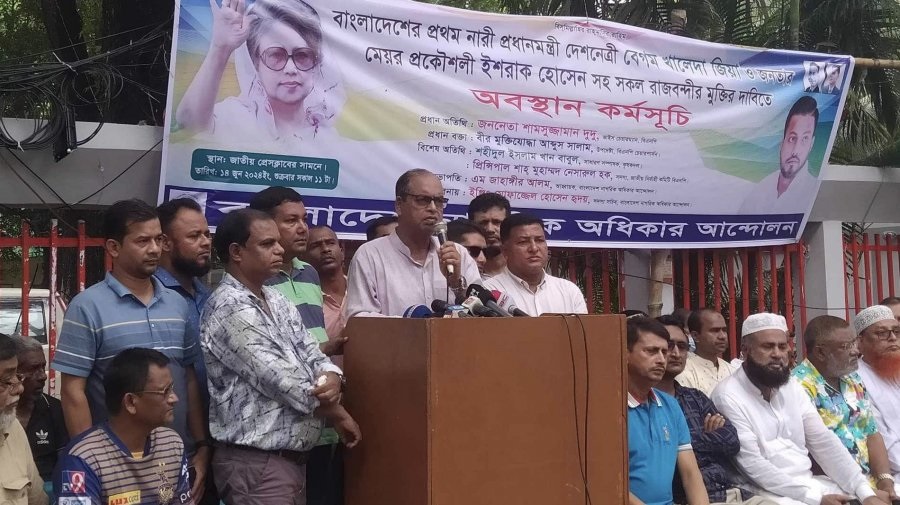 যেকোনও সময় সরকারের পতন ঘটতে পারে: দুদু