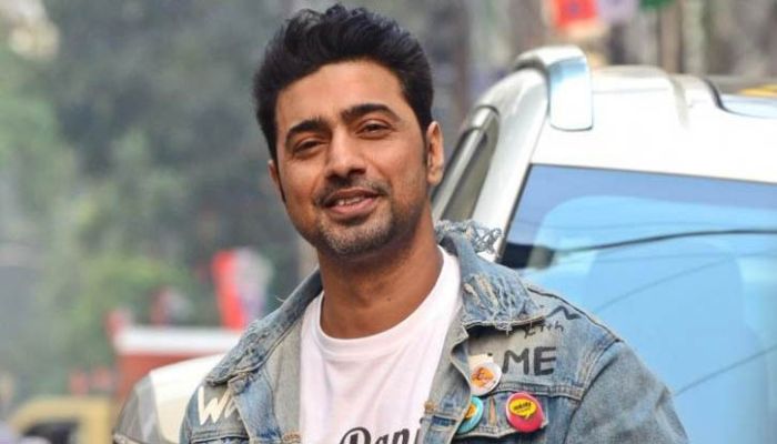 মৃত্যুর মুখ থেকে বাঁচলেন দেব