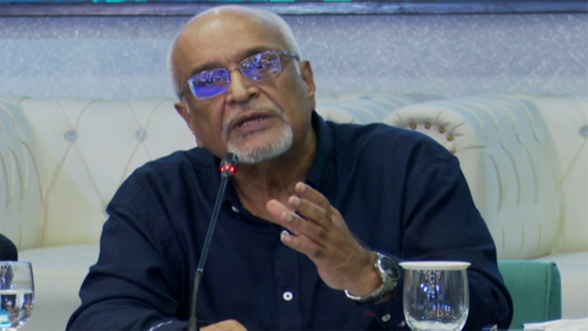ব্যক্তি বা রাজনৈতিক দল নিয়ন্ত্রণের কথা বললে সংকুচিত হবে অর্থনীতি: ড. দেবপ্রিয়