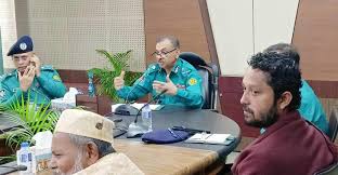 রিকশাচালকদের বিকেল পর্যন্ত অপেক্ষা করতে বলেন ডিএমপি কমিশনার