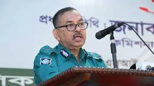 'মোবাইল-মানিব্যাগ নিজ দায়িত্বে রেখে পুলিশকে সহযোগিতার অনুরোধ'