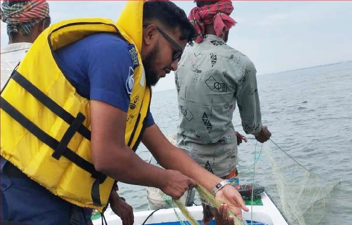 সাড়ে ৭৫ হাজার কেজি মাছসহ ৪১৯ নৌযান জব্দ করল নৌ-পুলিশ