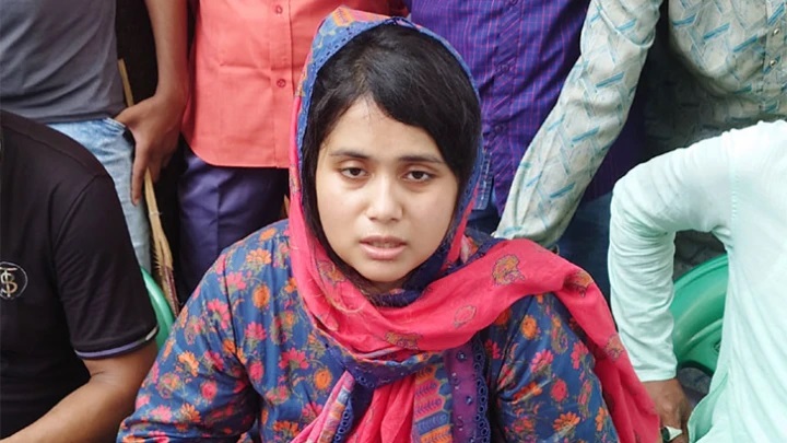 কাটল ভিসা জটিলতা, কলকাতা যাচ্ছেন আনারকন্যা
