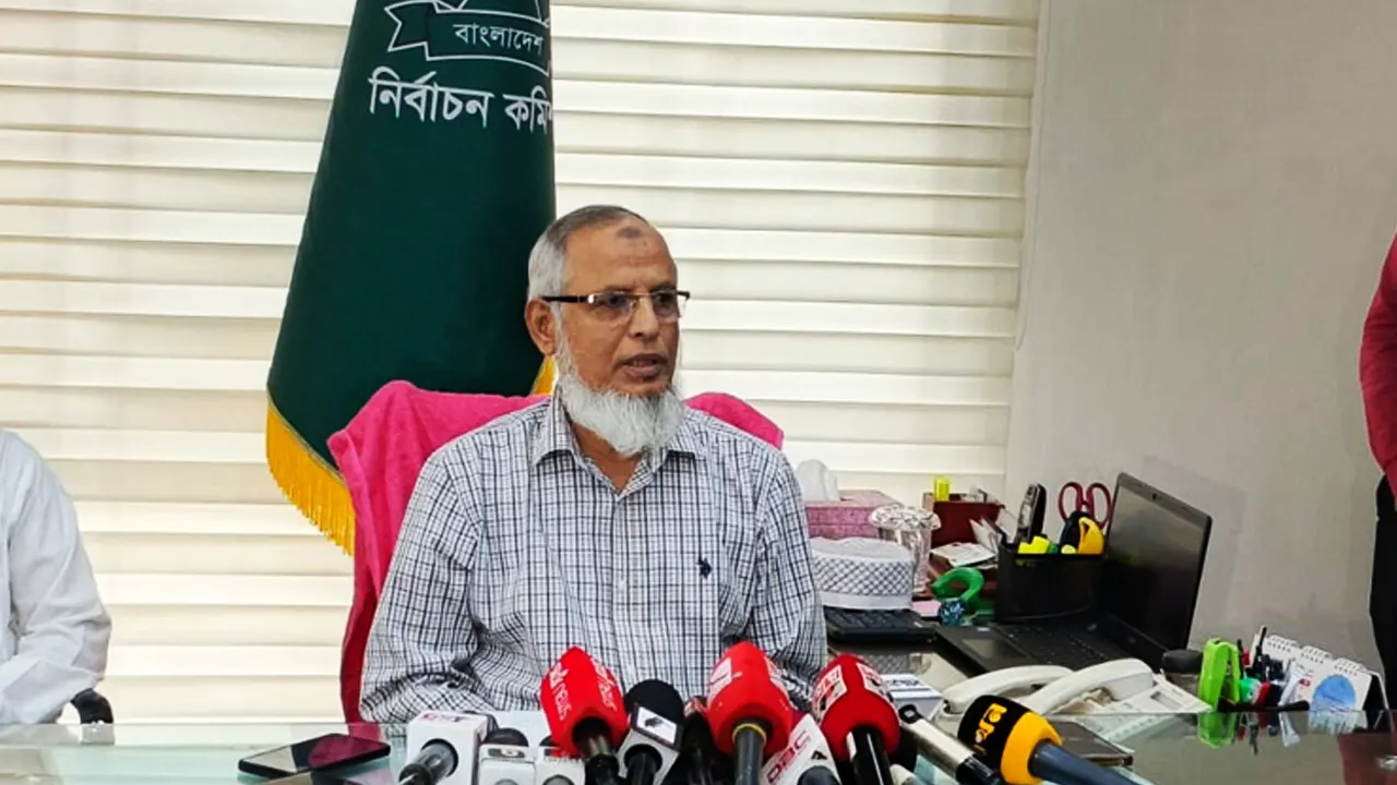 আদালতের নির্দেশ পেলে ভোট পুনর্গণনা: ইসি আনোয়ারুল