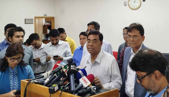 ঝড়-বৃষ্টির কারণে ভোটার উপস্থিতি প্রত্যাশার চেয়ে কিছুটা কম : ইসি সচিব