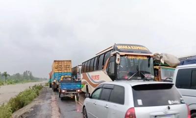 ঢাকা-টাঙ্গাইল মহাসড়কে ১২ কিলোমিটারজুড়ে যানজট