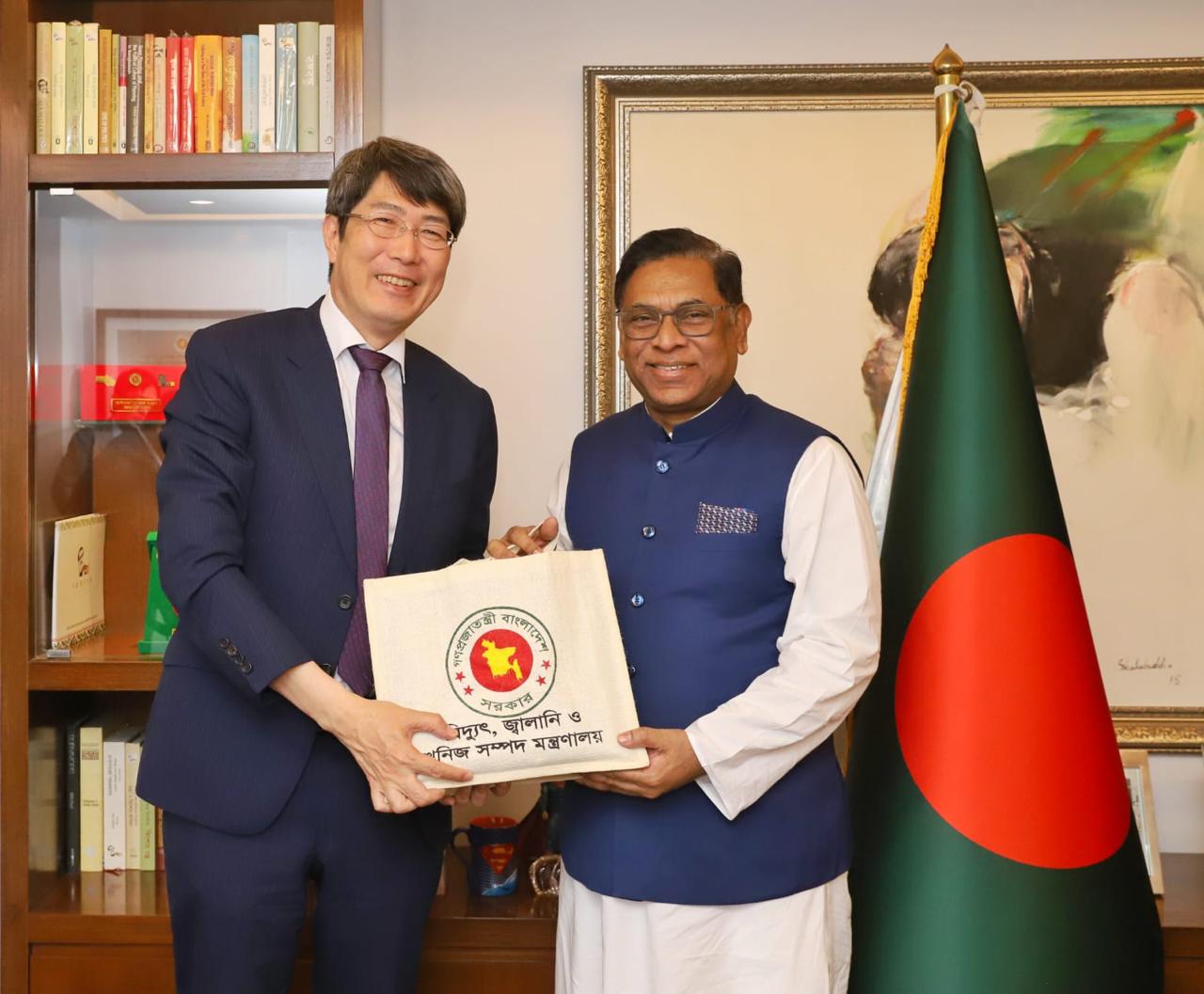 বিদ্যুৎ প্রতিমন্ত্রীর সঙ্গে জাপানের রাষ্ট্রদূতের সাক্ষাৎ